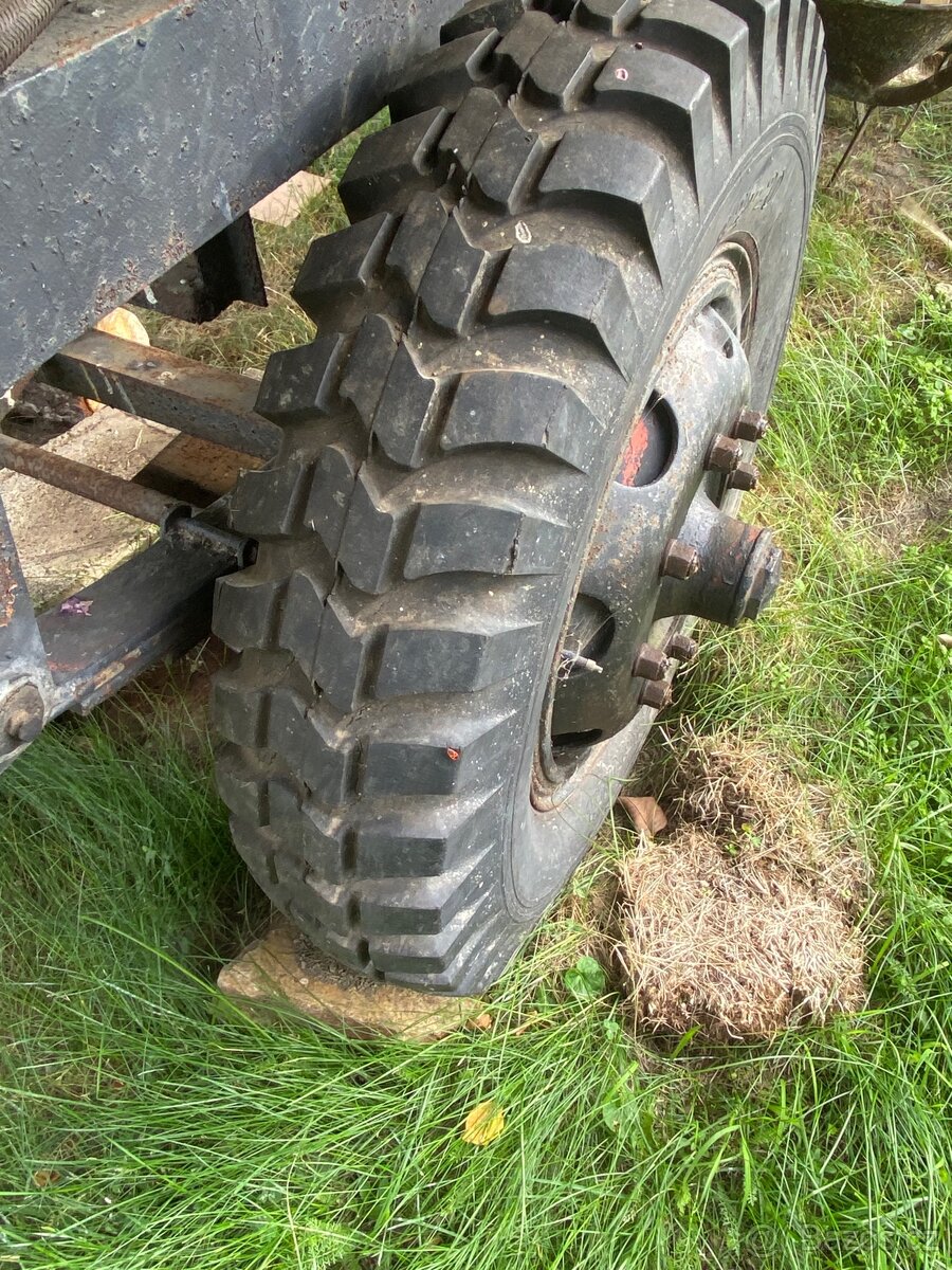 Včelín Maringotka - 12