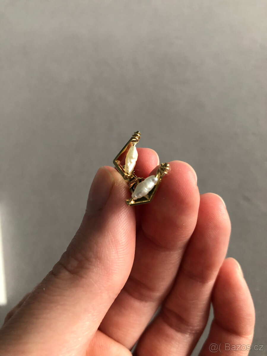 Zlatá souprava, náušnice a prsten - 12