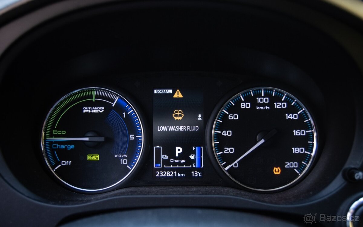 Mitsubishi Outlander PHEV 2.4 AWD - 12