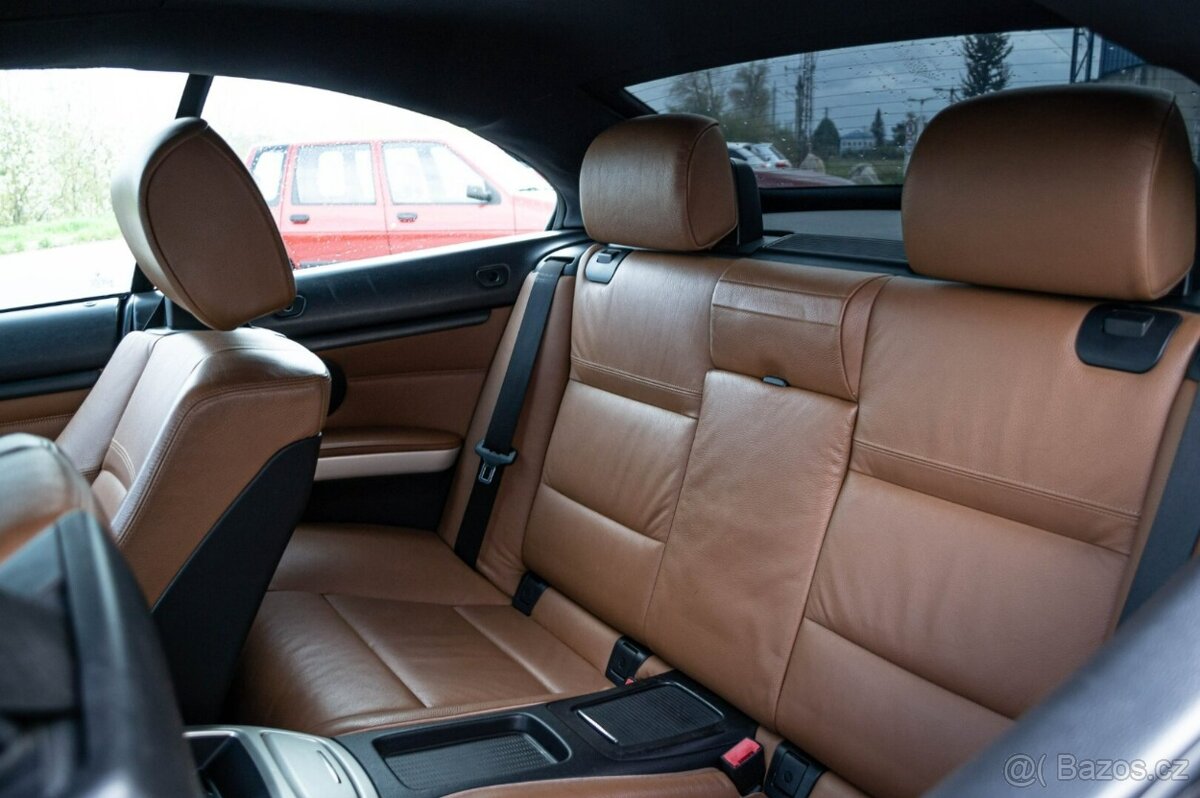 BMW Rad 3 325i A/T Cabiro E93 - 12