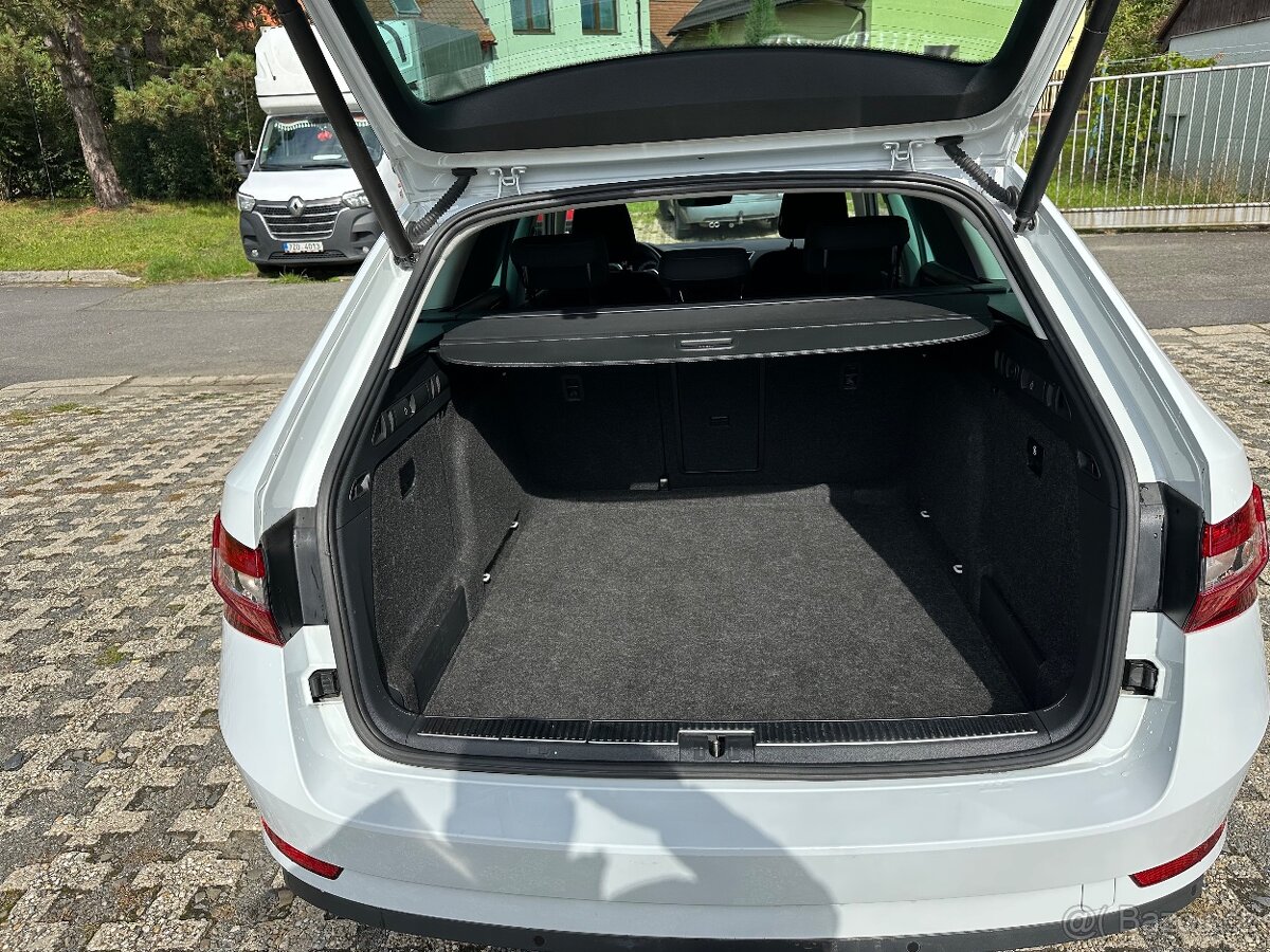 Škoda Superb 2.0Tdi 110kw style Dsg 1 majitel 2021 - 12
