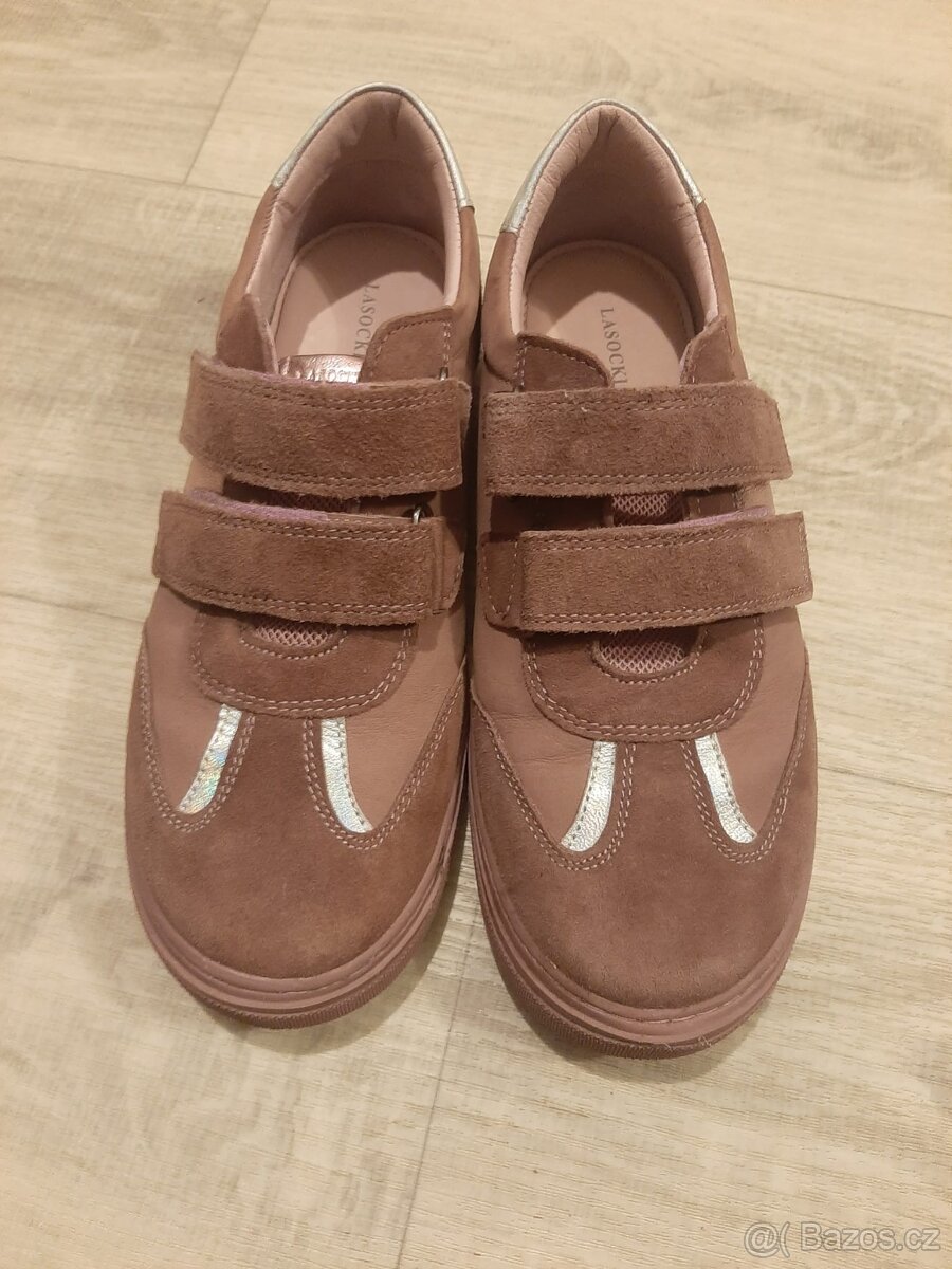 Boty různé velikosti - 12