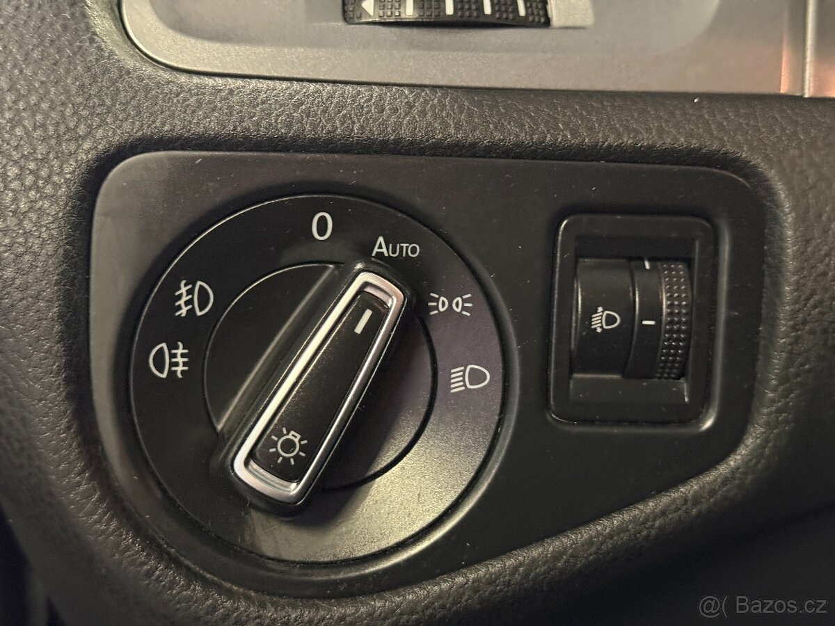 Volkswagen Golf 1,2 TSI 81kW,LOUNGE,SERVISKA - 12