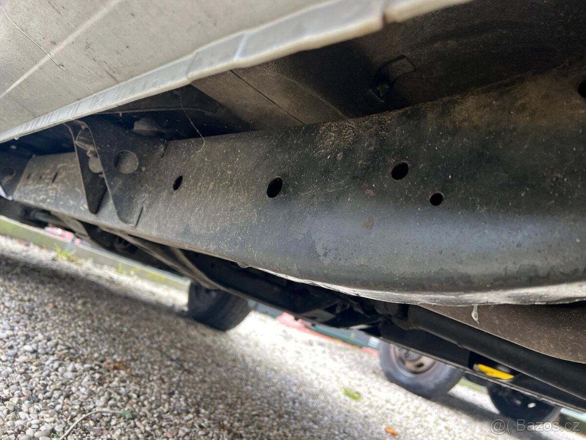 Navara NP 300 2.5 TD BEZ KOROZE - 12