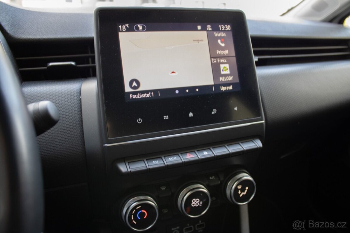 Renault Clio E-tech Hybrid - 12