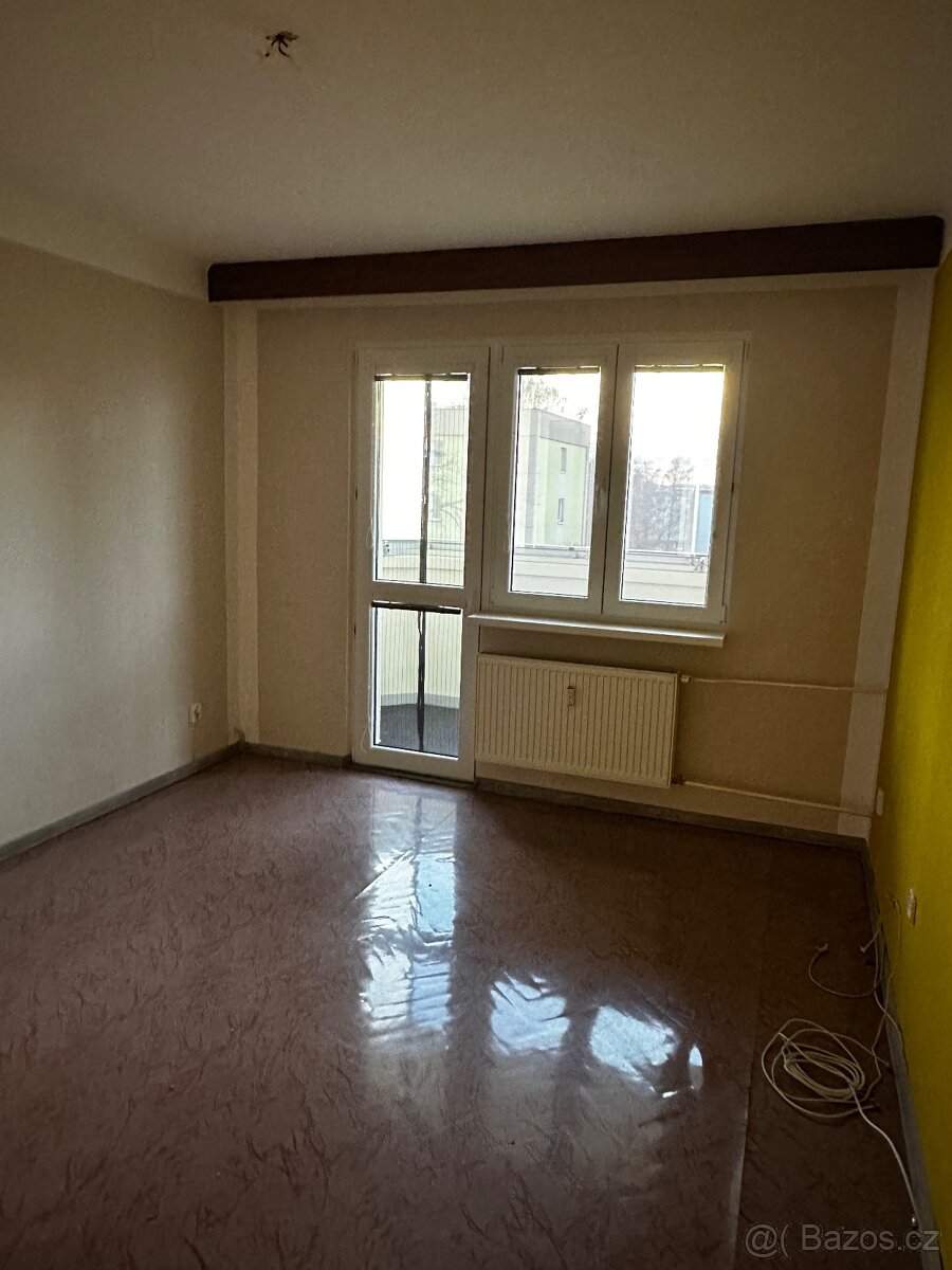 Prodej bytu 2+1 v os.vlast., Karviná-Ráj, ul.Školská - 12