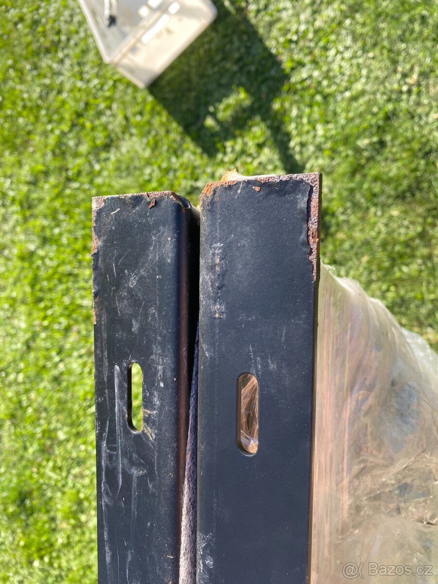 Kovová konstrukce pro markýzu / přístřešek - 12