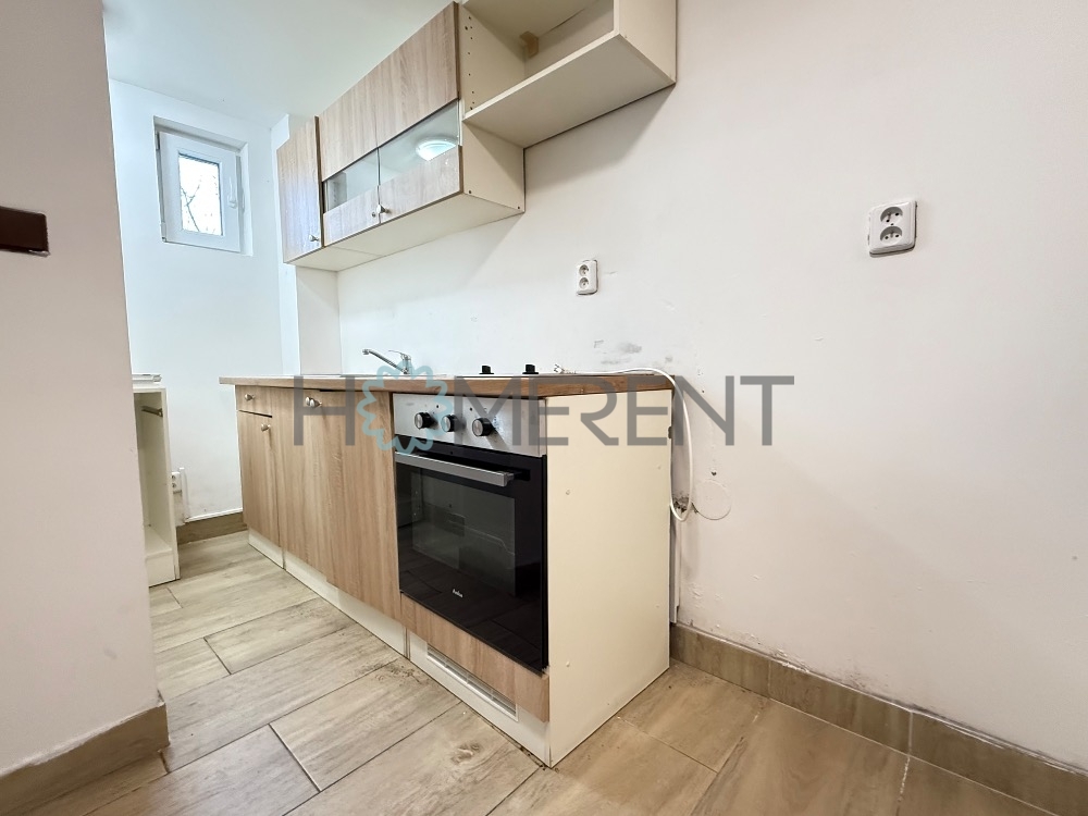 Praktický byt 3+1 (71 m²) se soukromým vstupem a parkováním, - 12