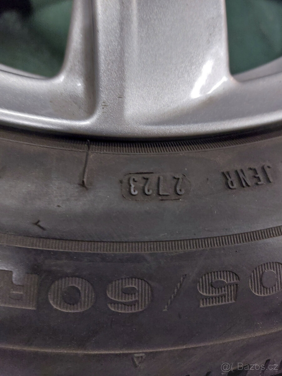 Kompletní hliníková kola 16" na Ford Focus IV. zimní Dunlop - 12