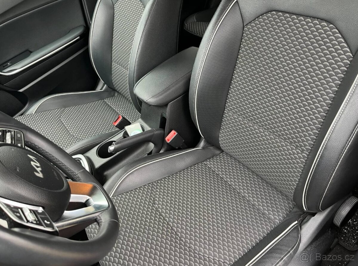 Kia Ceed SW 1.5 T-GDI - 12