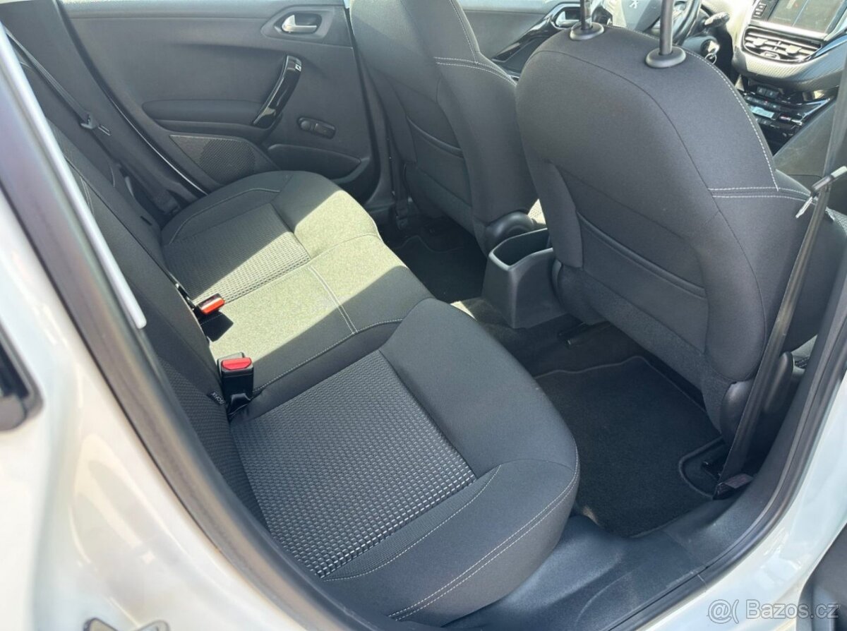Nabízím Peugeot 208 Style - 12