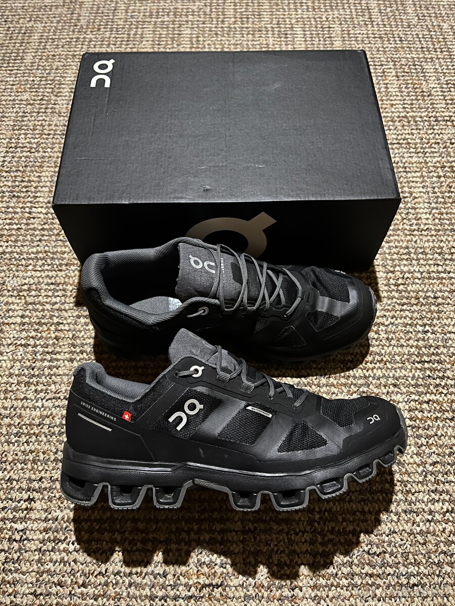 19x Dámské boty On Running Cloud, velikost 38 - 38,5 - 12