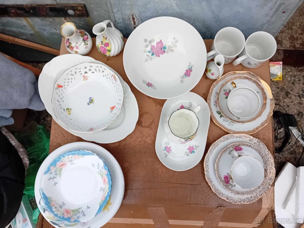 Porcelán + sklo ( Všeho mix) - 12