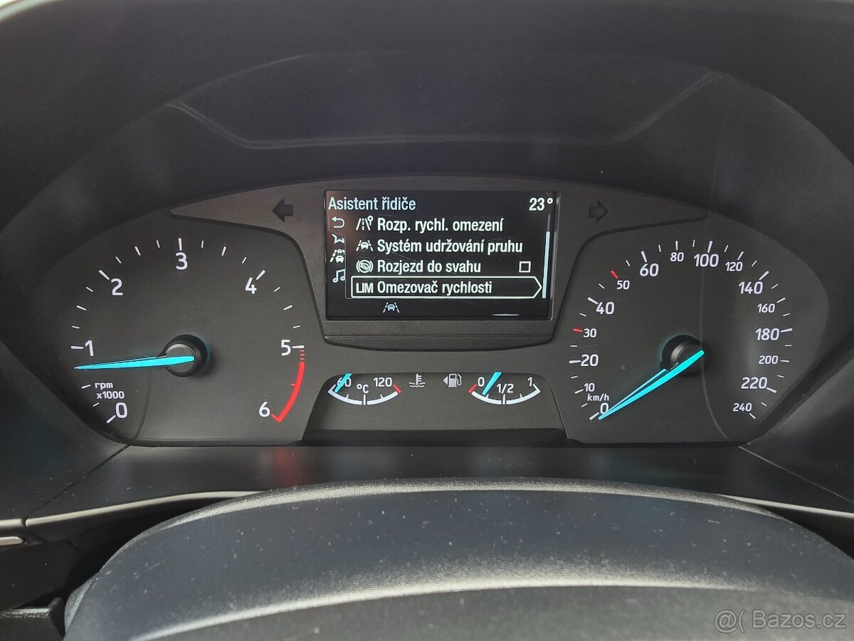 Ford FOCUS 1,5 88kW NAVI + KAMERA + LED 2021 1.maj. ČR - DPH - 12