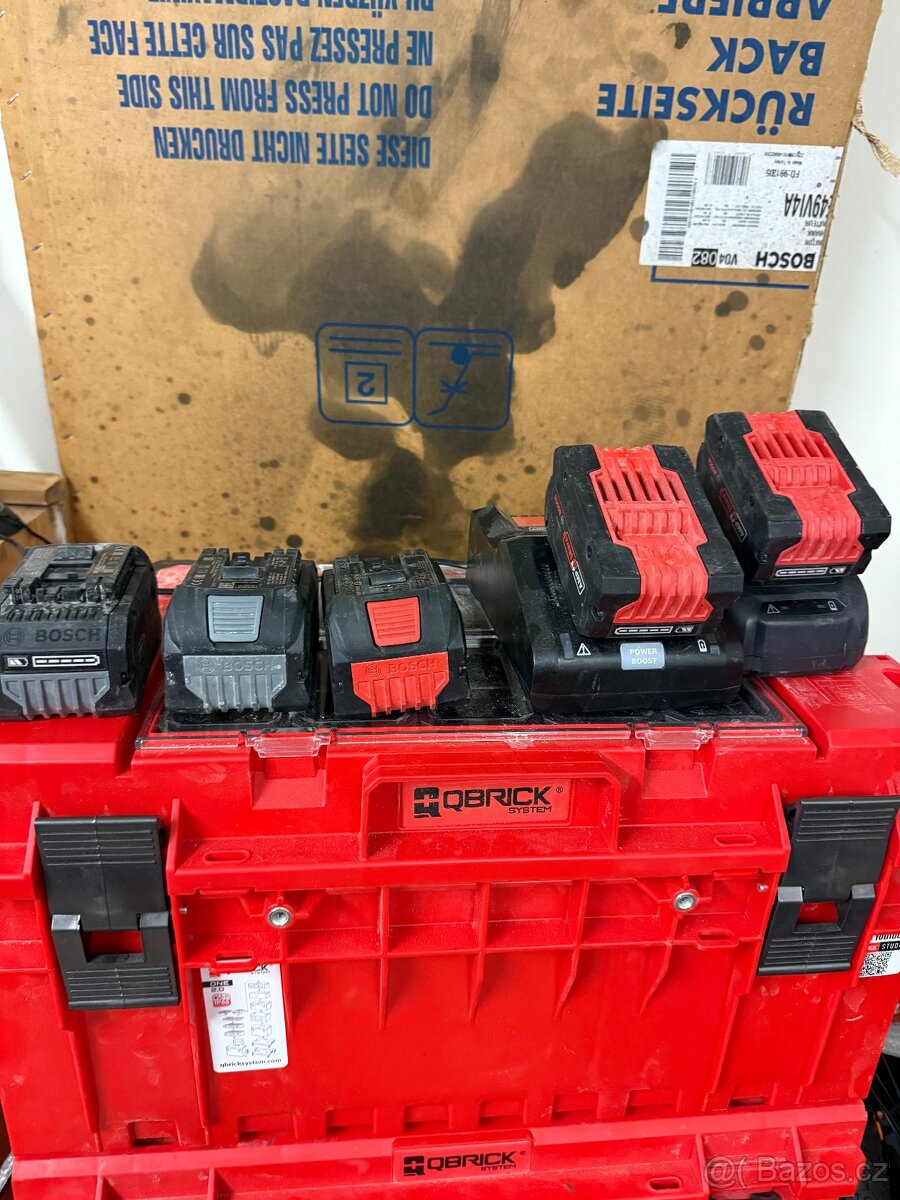 aku Bosch SDS plus, uhlová bruska, akumulátory, vysavč - 12