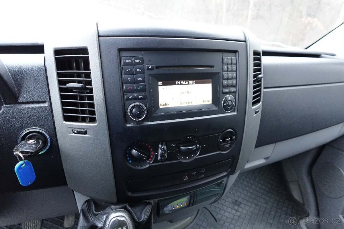 MB SPRINTER 316CDI MRAZÁK DO -25°C 2.2CDI ZÁSUVKA - 12
