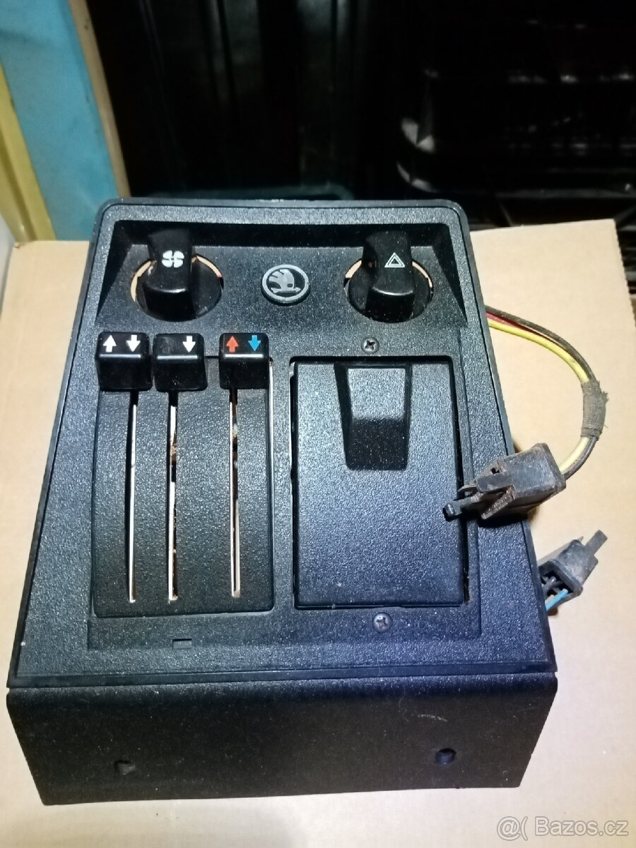 Škoda směs dílů - 12