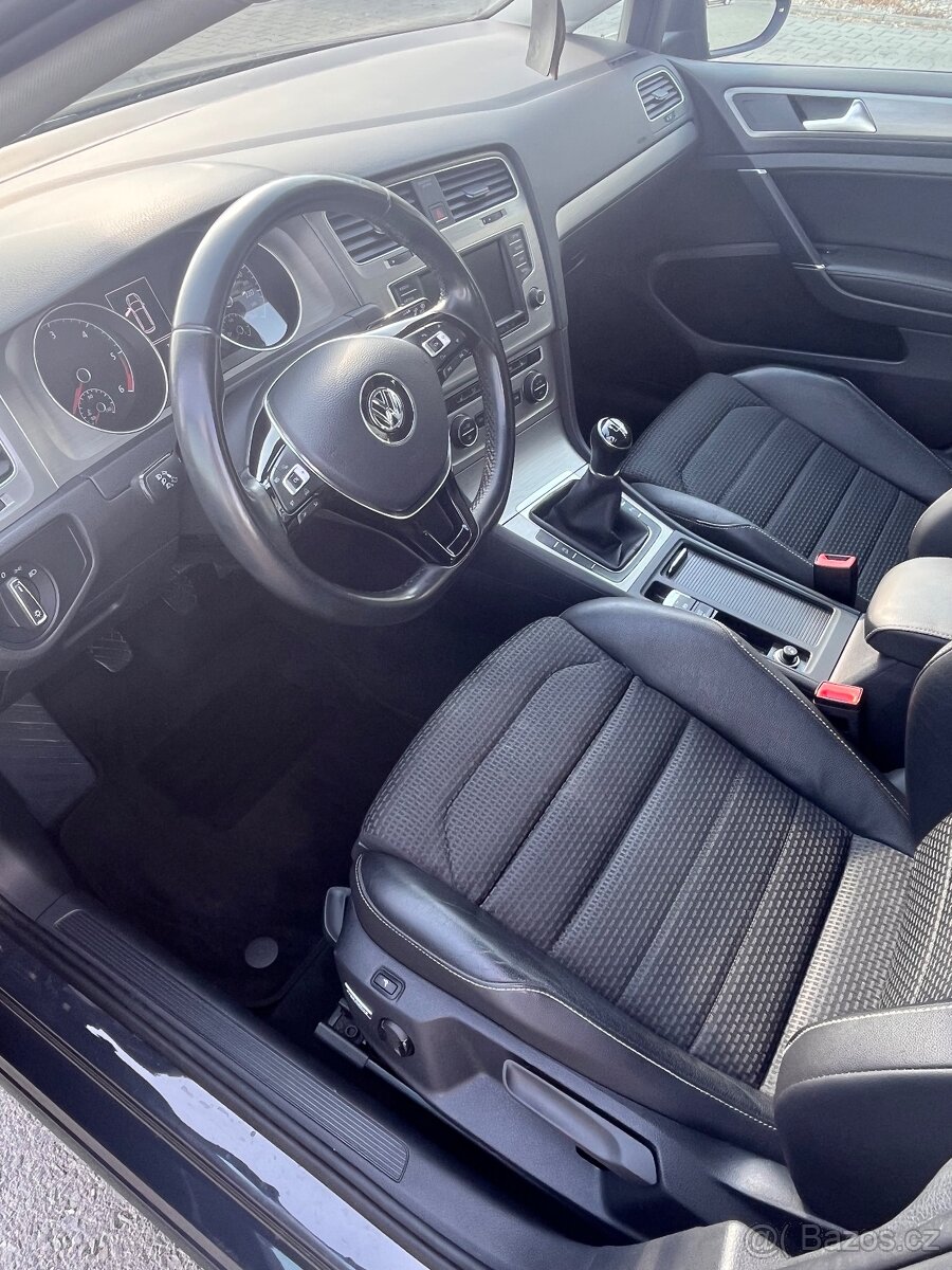 VW Golf Variant VII 1,6tdi 81kw rok 2016 spotř.5litru - 12