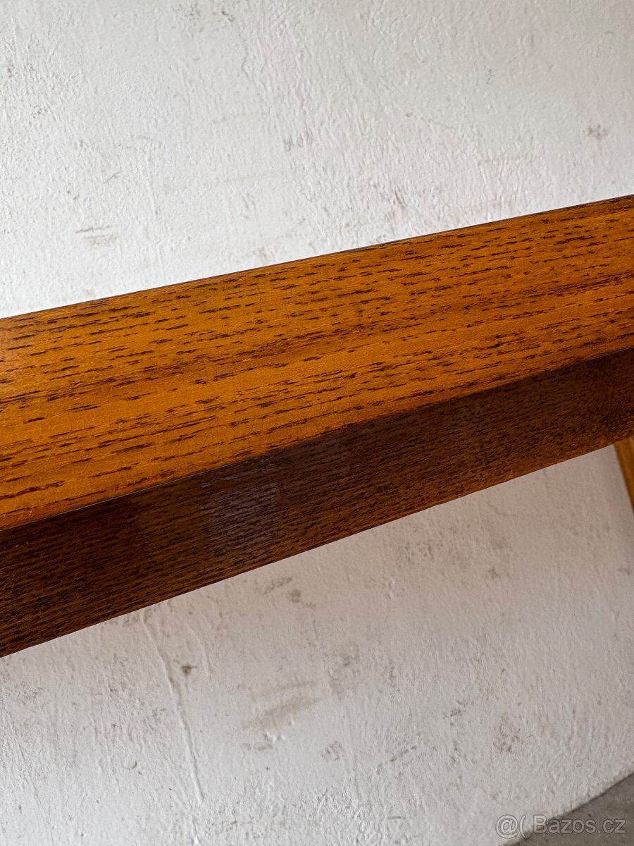 Konferenční stůl - 12