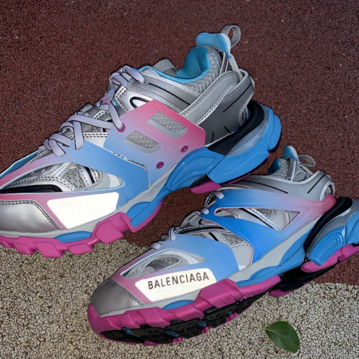 Balenciaga - 12
