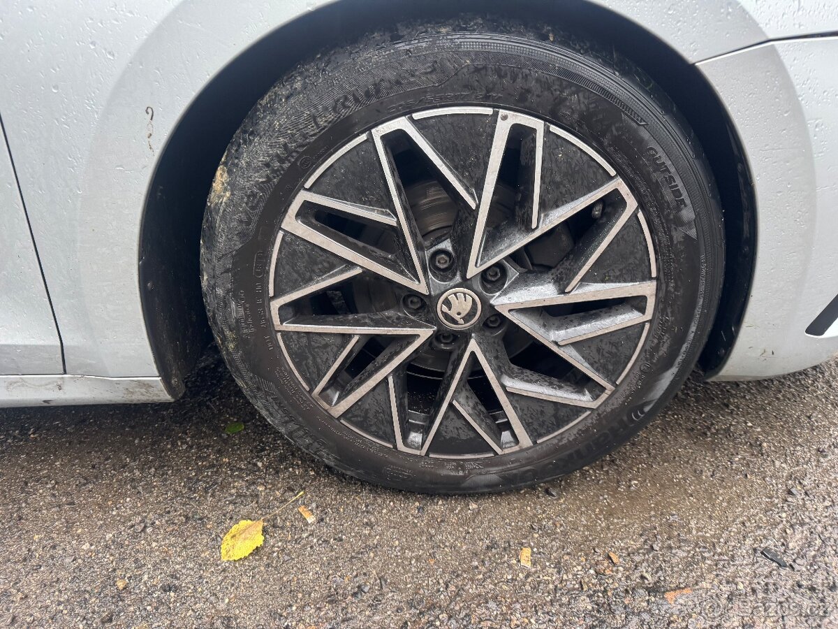 Prodám náhradní díly Škoda Octavia 4/IV - 12