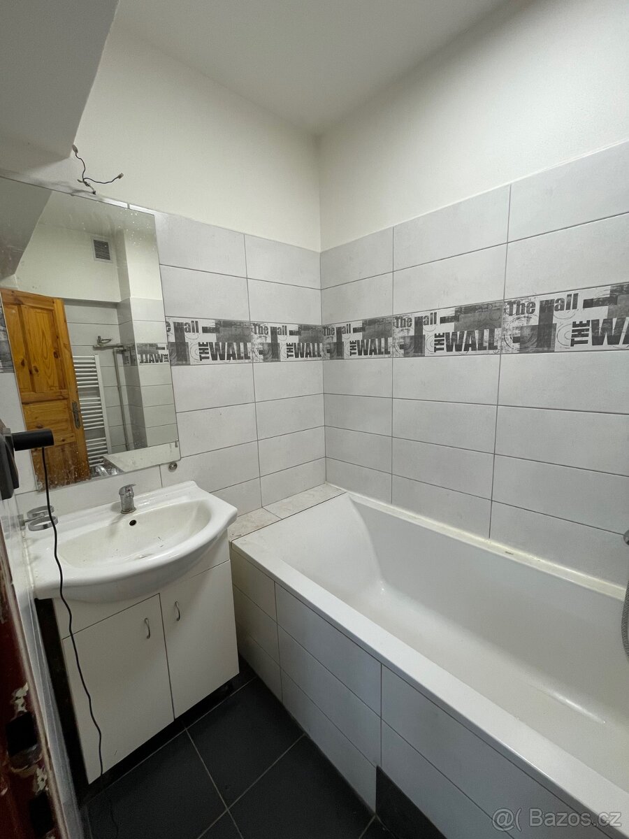 PRODEJ RD ŠUMICE - 12