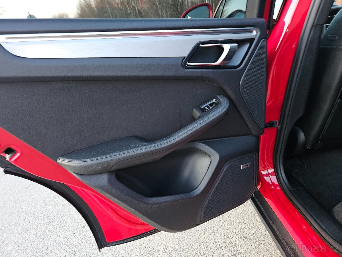 Porsche Macan S 3.0 V6 285kw 4x4 r.v.2021 - 12