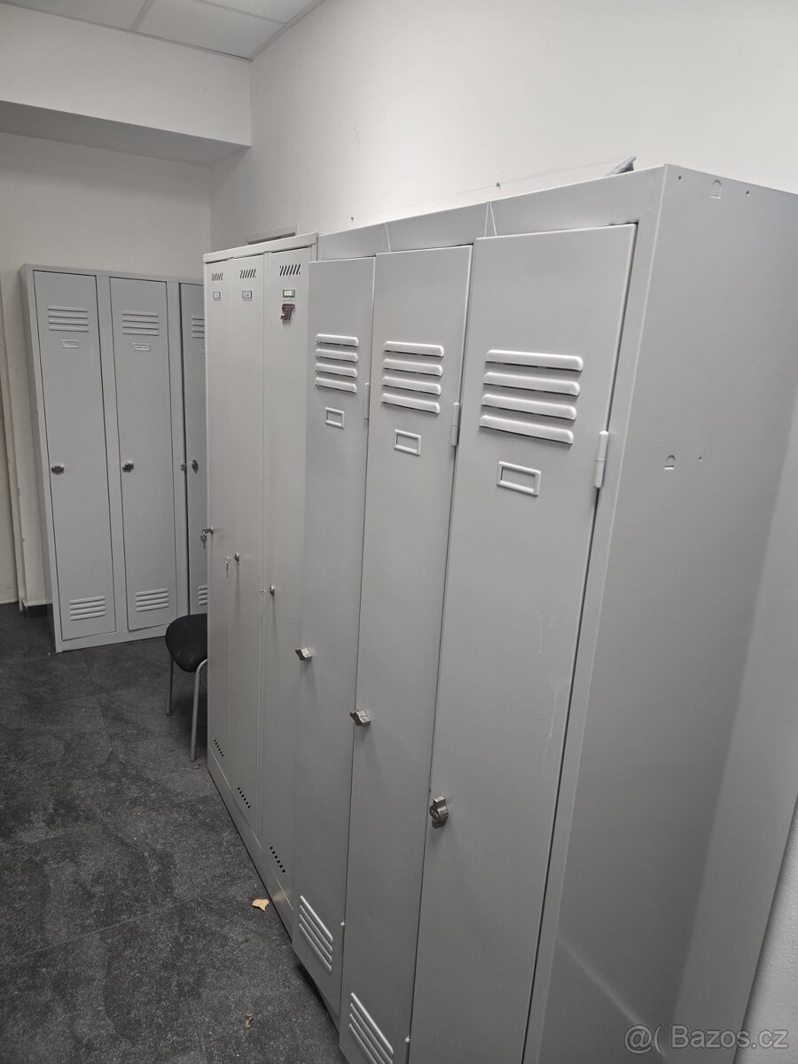 kancelářský nábytek - 12