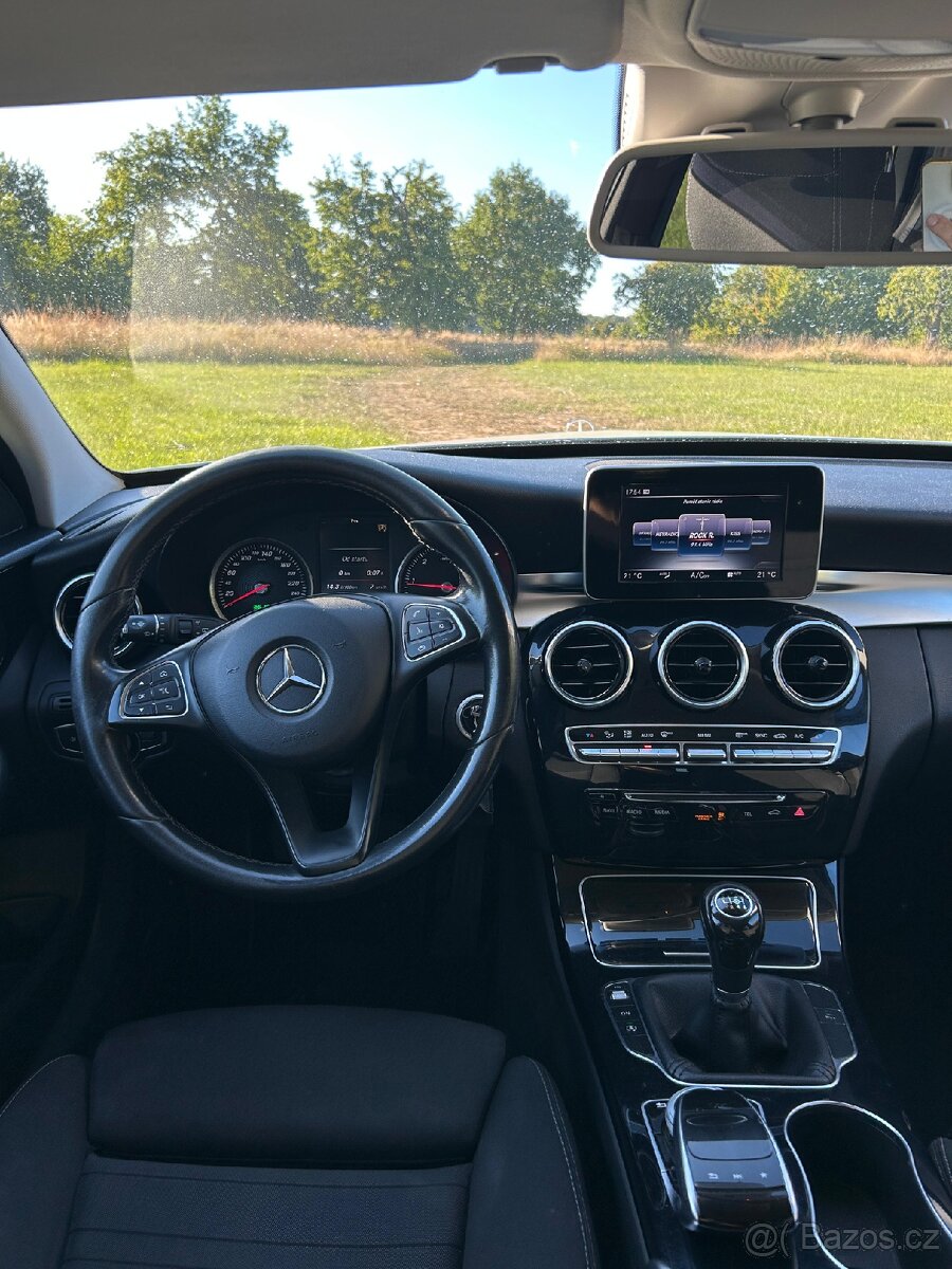 Mercedes Benz C - 12