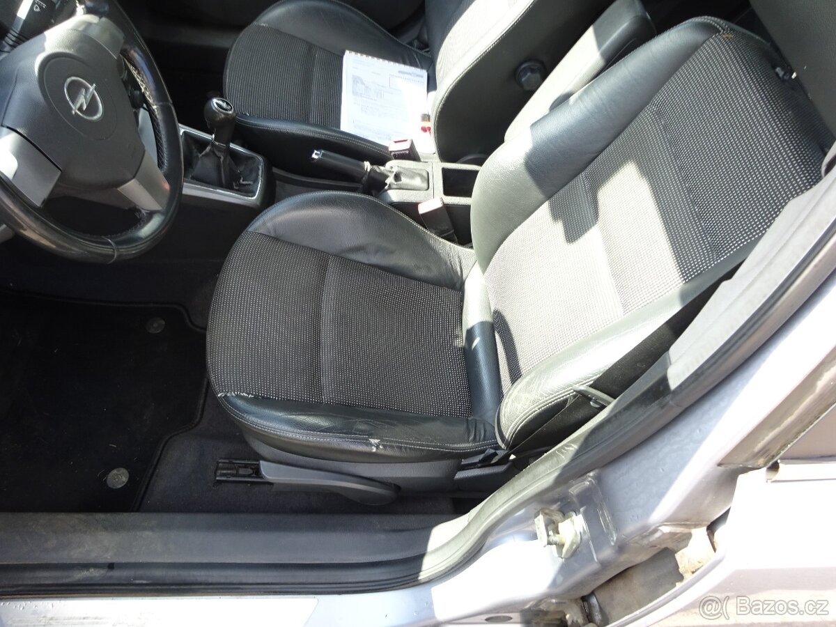 Opel Astra 1.8i Combi r.v.2005 (92 kw) - 12