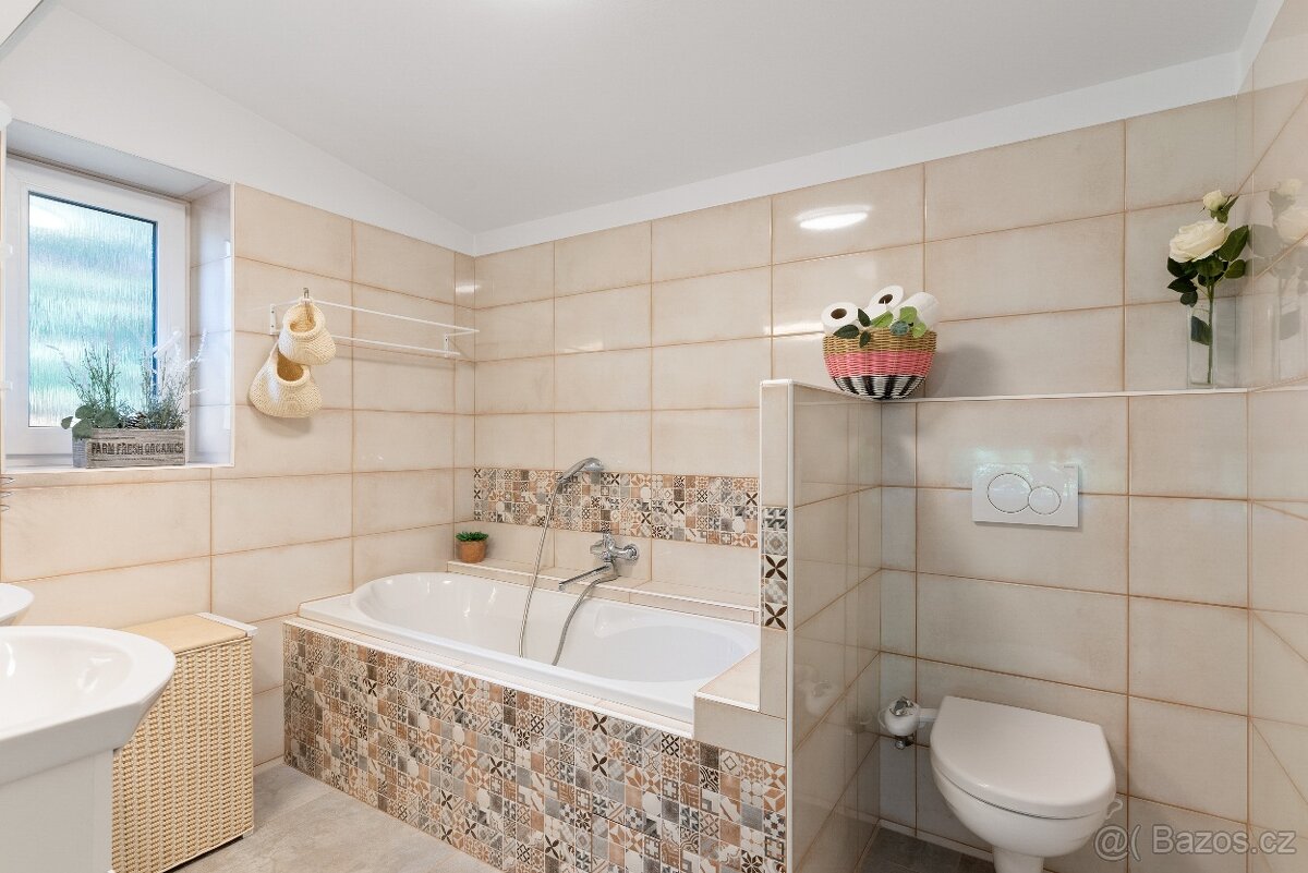 NOVÁ CENA Prodej domu 212m², pozemek 2 430m², Bořkov, Slaný - 12