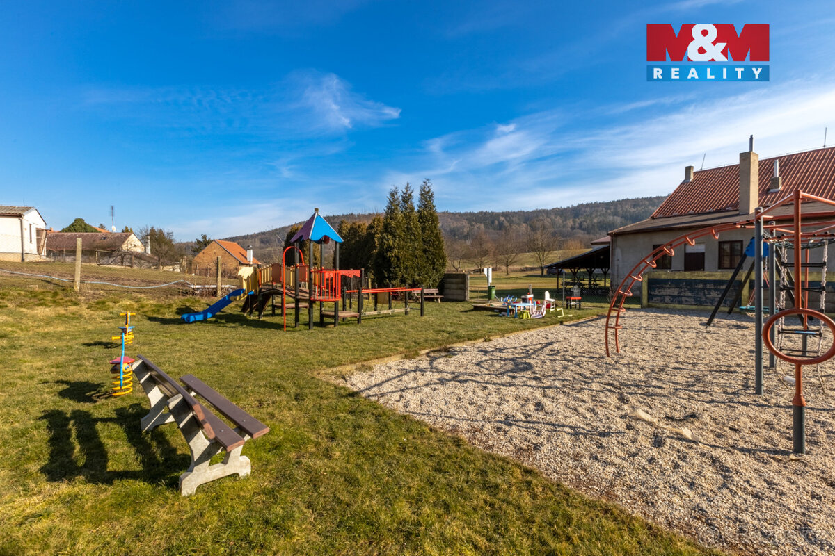 Prodej pozemku k bydlení, 2250 m², Pochvalov - 12