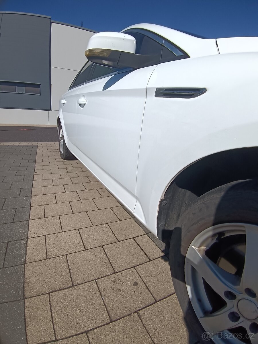 Ford Mondeo MK4 2.0 TDCi Liftback - 12