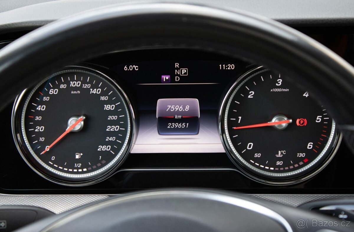 Mercedes-Benz E 220 d 4MATIC - 12