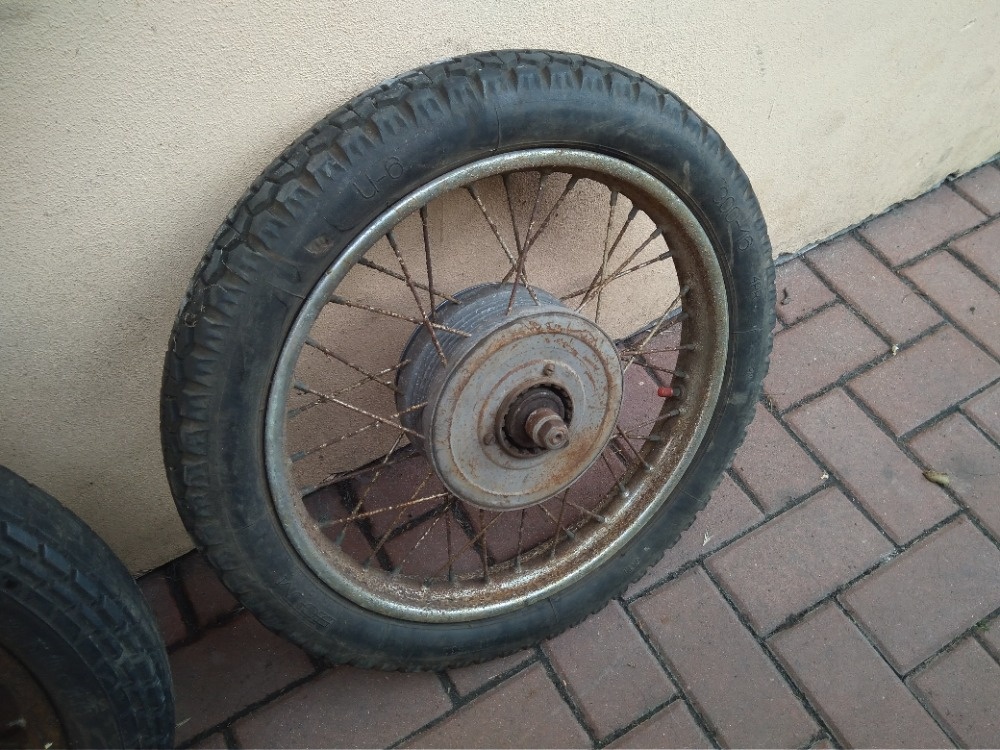 JAWA kompletní kola 16“ (3 ks) originál i původní stav - 12