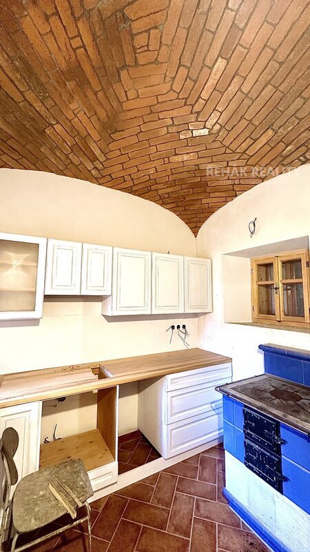 Nabízíme Vám k prodeji dům, bývalý mlýn, podl.plocha 163m2, - 12