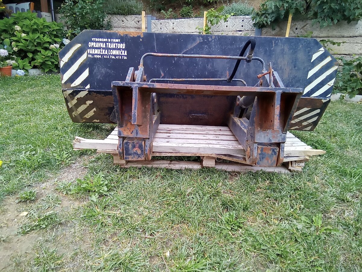 Přední radlice na traktor - 12