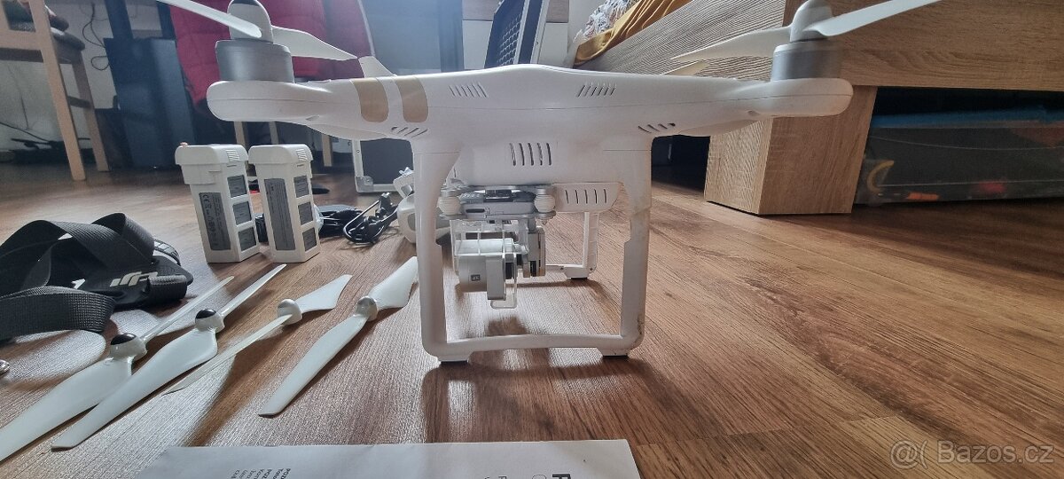 DJI Phantom 3 Professional - 12