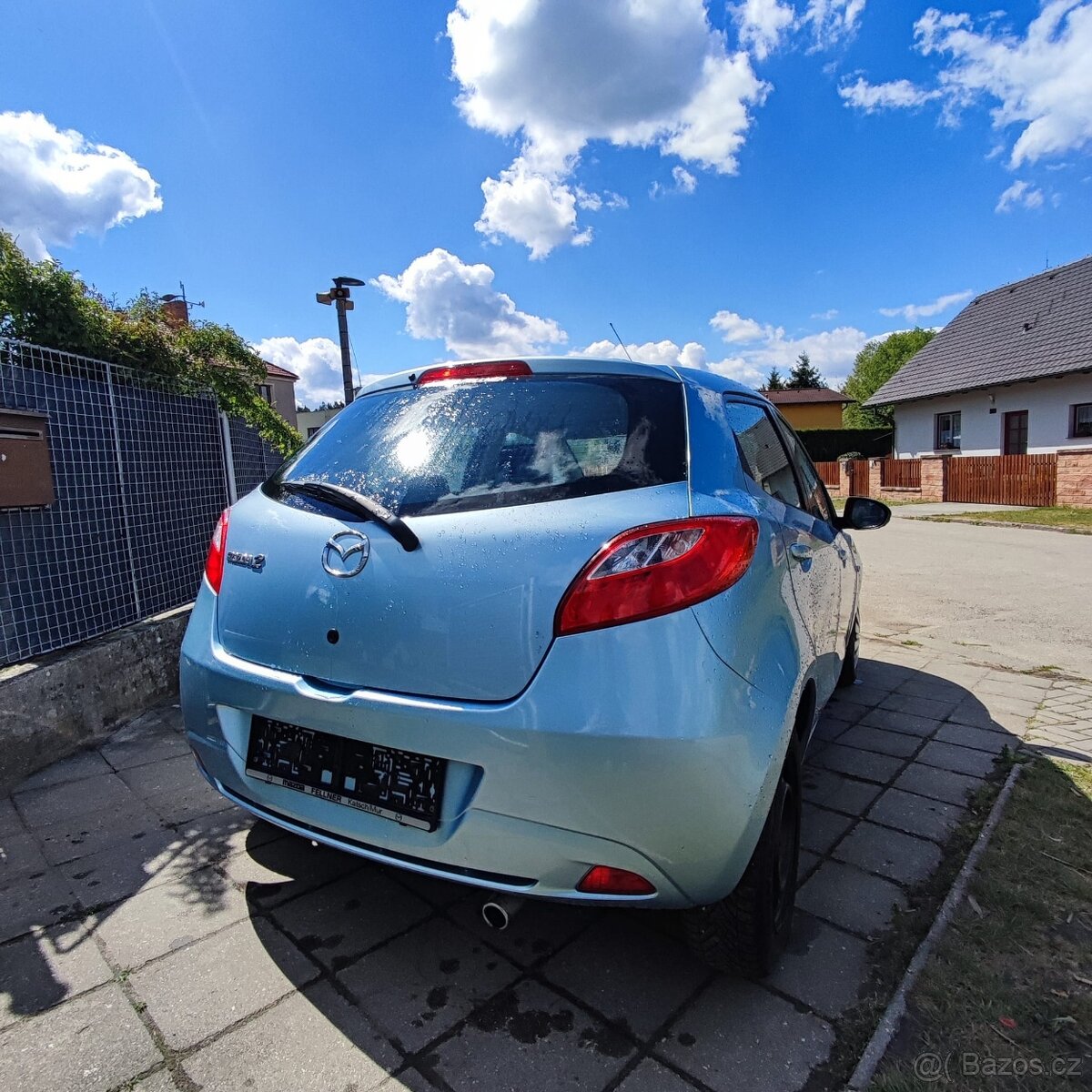 Mazda 2 benzín rok 2010 - 12