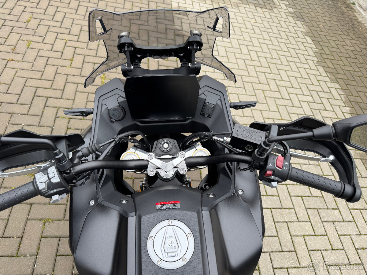 Voge 525 DSX Black Knight - 12