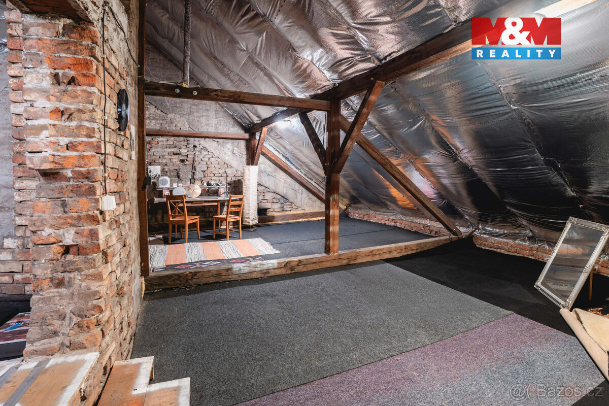 Prodej rodinného domu 4+1 v historickém centru Mikulova - 12