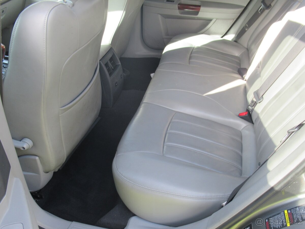 Chrysler 300 C 3.0 CRD - plná výbava veškeré ND LEVNĚ - 12