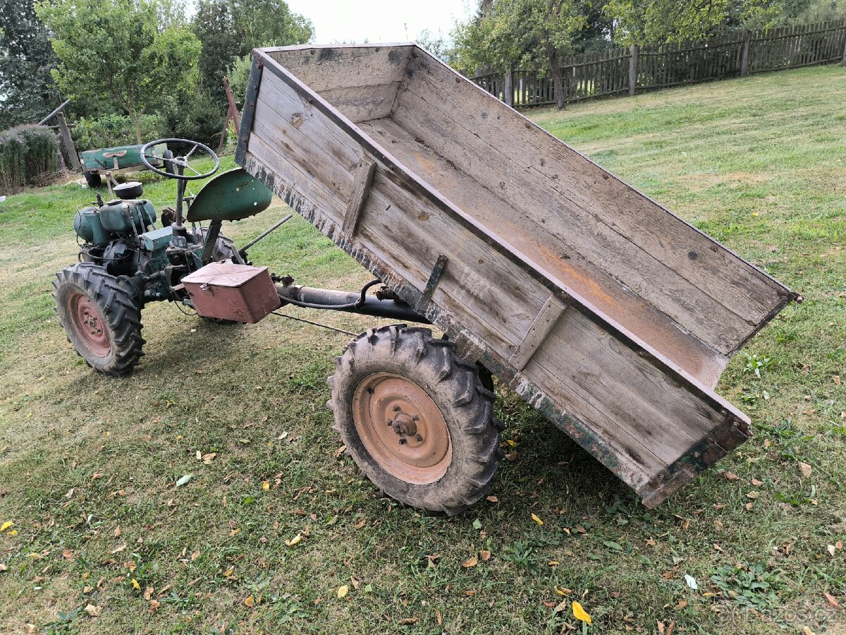Traktor tovární výroby Agrostroj.4x4 - 12