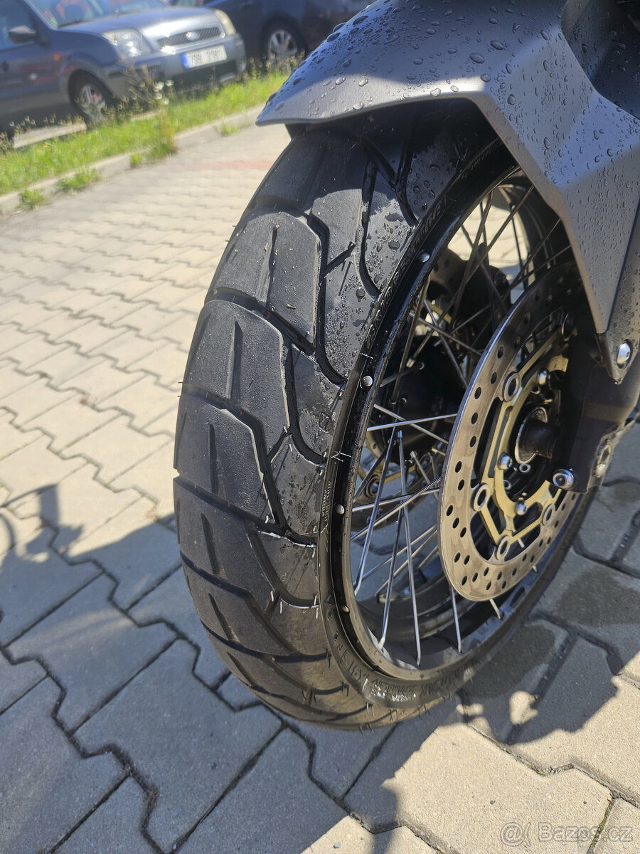 Honda X-ADV 750 - nová v ČR, najeto 12,5 tis. km - 12