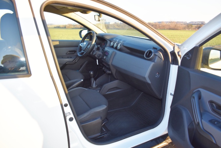 DACIA DUSTER 1,6 SCE 174 680KM, 1.M,TEMPOMAT,PO SERVISE - 12