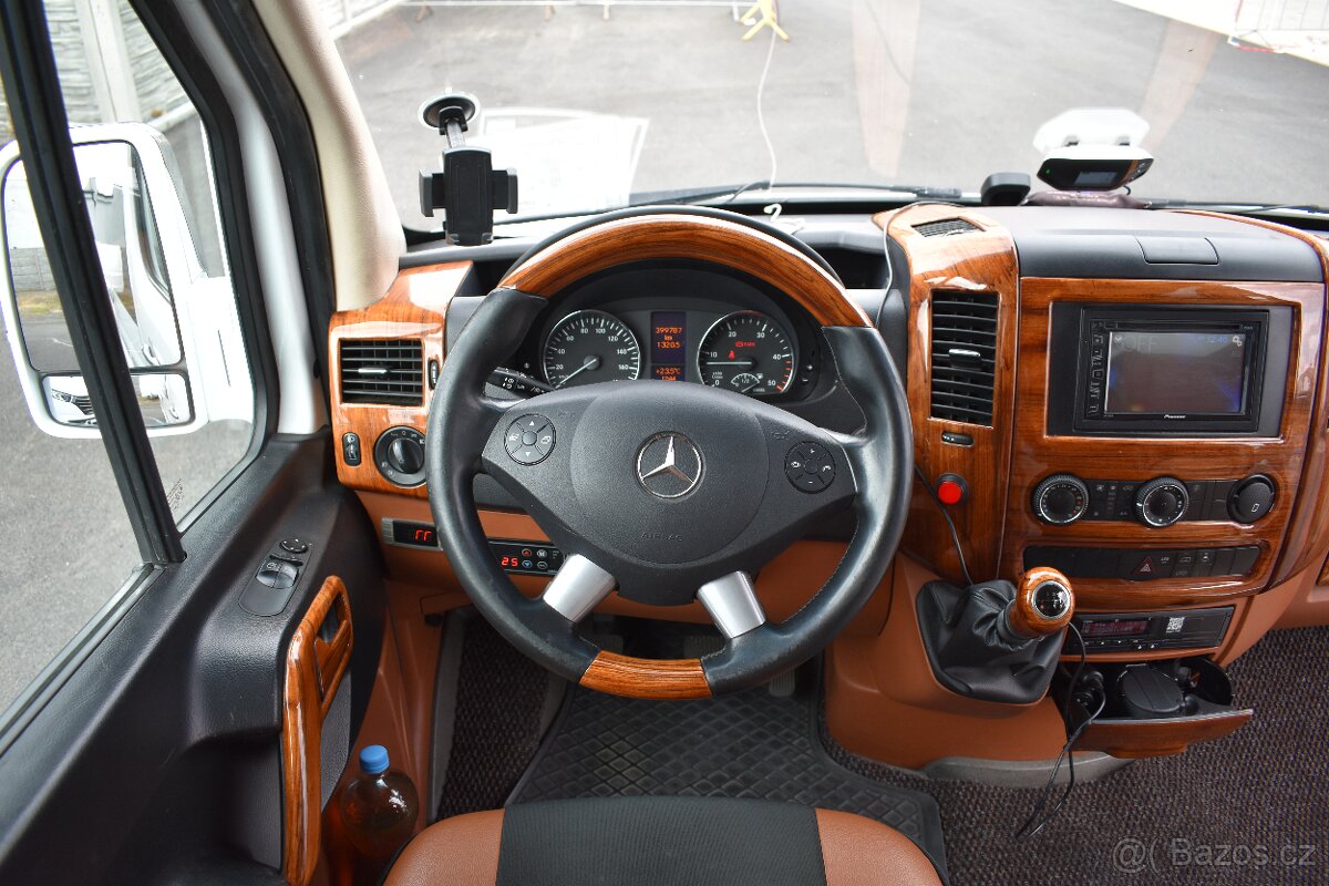 Mercedes Sprinter 519 CDI XXL | V6 | 20+1míst - 12