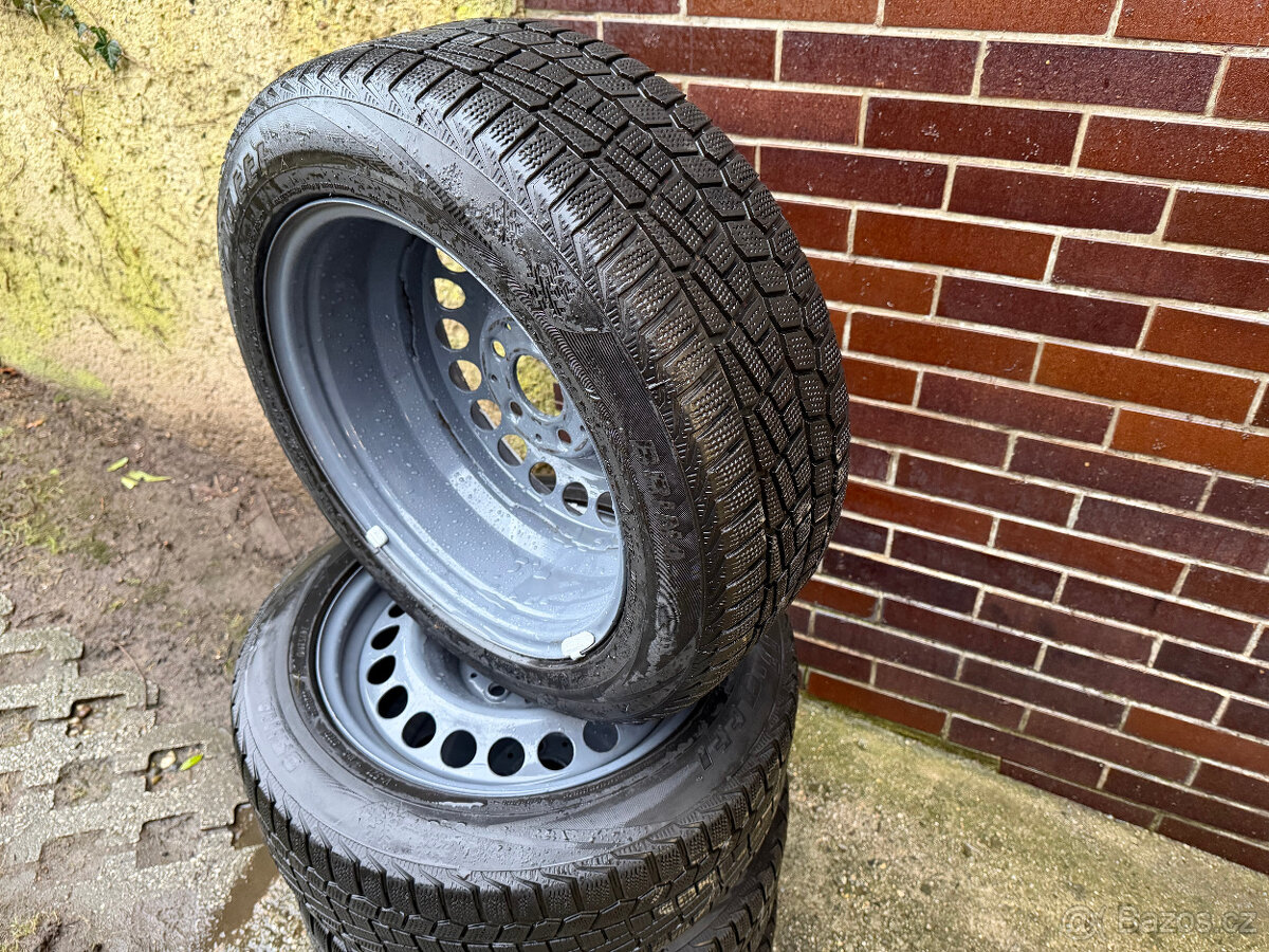 Sada pneu 205/55/16, cena za sadu 3000,- Kč - 12