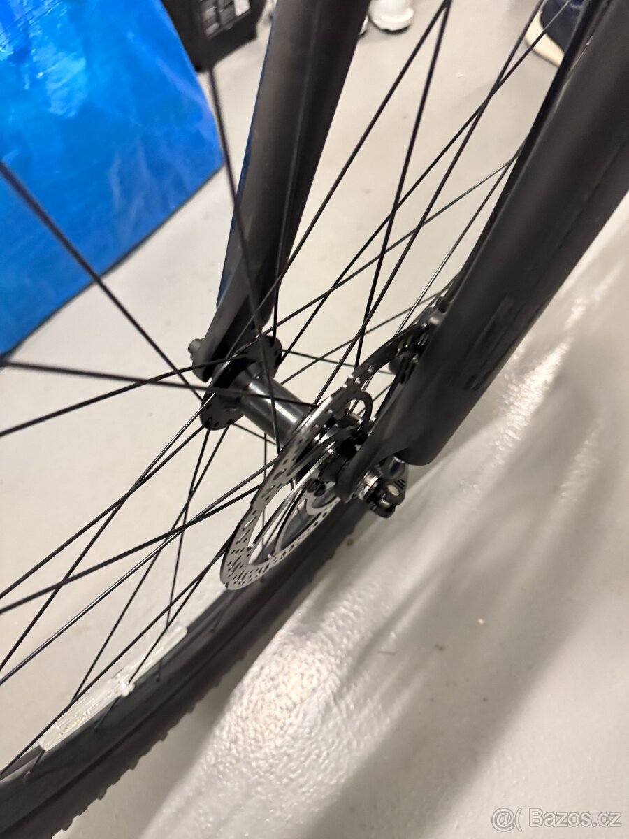 trek marlin 6 gen 3 - 12