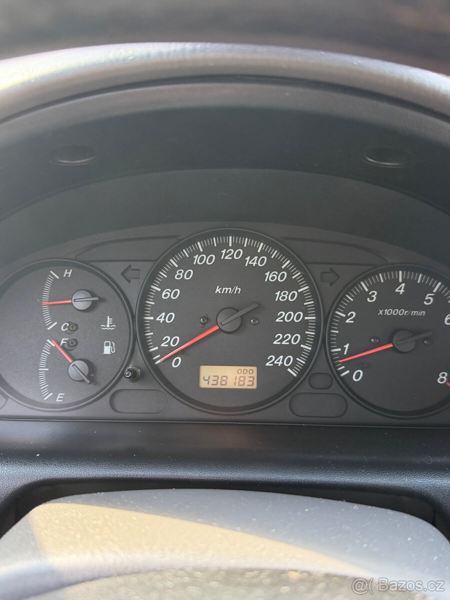 Prodej vozů Mazda 626 - 12