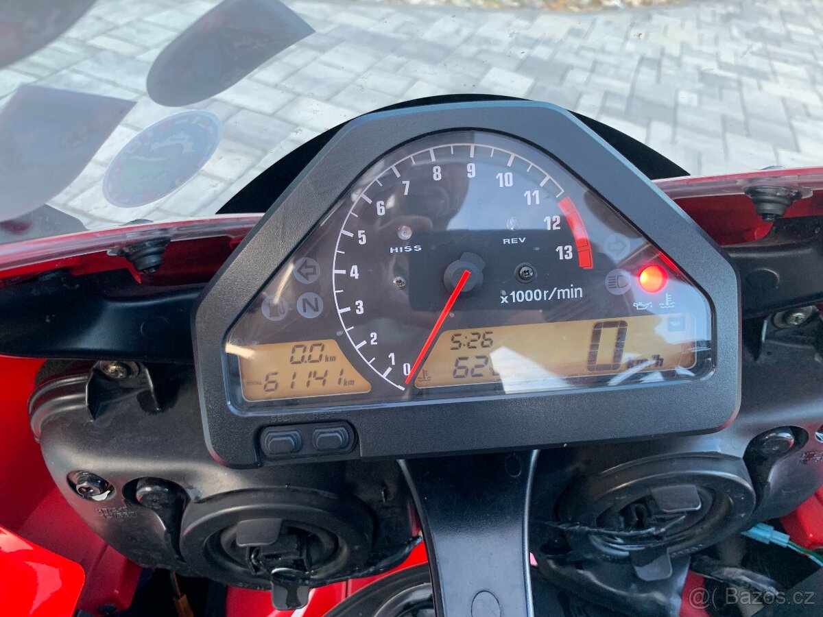 HONDA CBR 1000RR Fireblade - 12